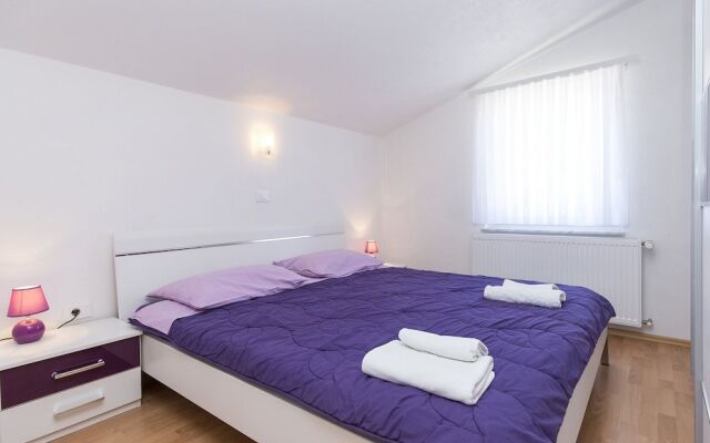 Sunlit Apartment Near Sea in Labin