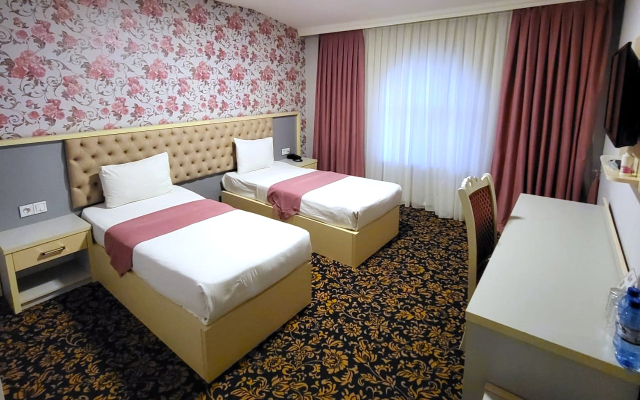 Altus Hotel Baku - Free Massage