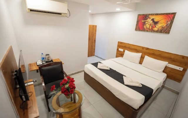 Hotel Vaishnavi Classic