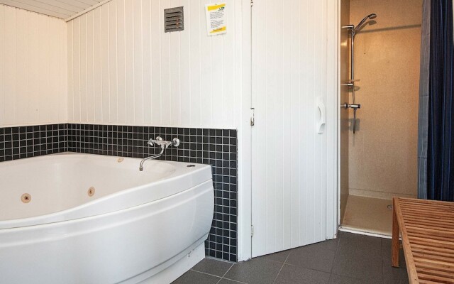 Quaint Holiday Home in Fanø With Whirlpool