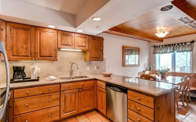 Westwind 205 3BD 3BA Diamond Condo in Lionshead Village