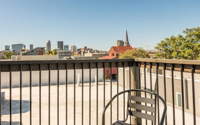 FRONTDESK NuLu Apts Louisville