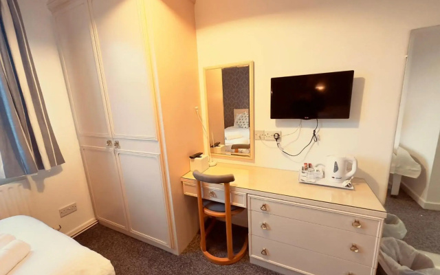Pine Lodge Hotel & Restaurant Mansfield