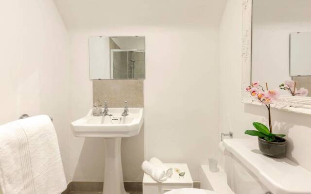 Beautiful 4 Bedroom Property