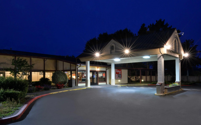 Red Roof Inn Arcata