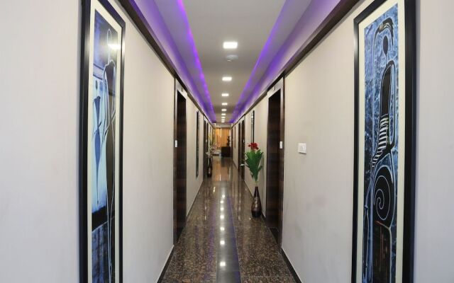 Oyo 9972 Hotel Kingfisher