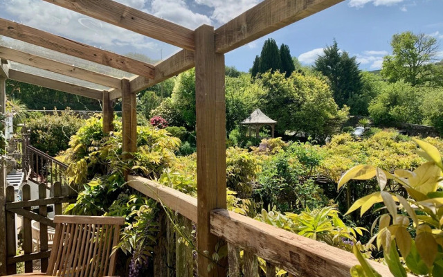 Wisteria Suite