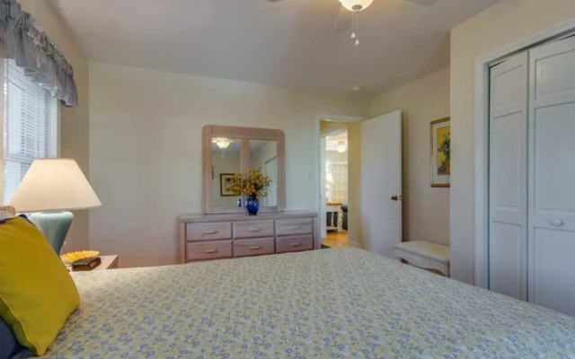 Ocean Boulevard 511 by RedAwning