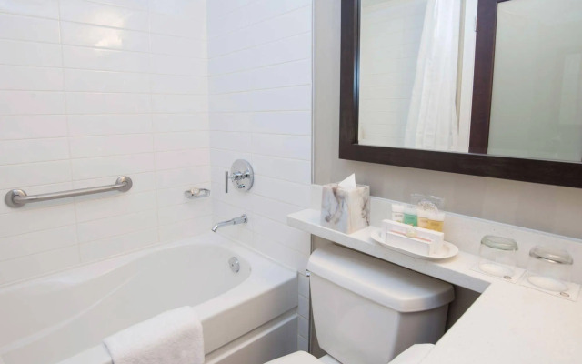 La Grande Residence at the Sutton Place Hotel