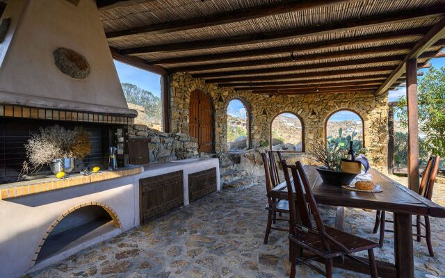 Beyond Beachfront Super Paradise Villa
