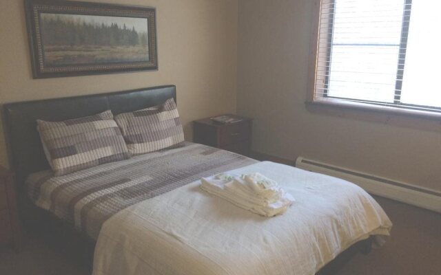 Butternut Inn and Pancake House