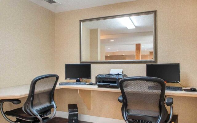 Quality Inn & Suites Ridgeland