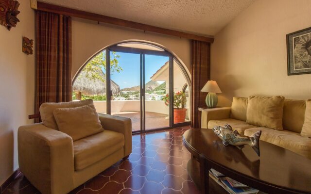 Short Walk to Downtown&Beach from Villa Serrana