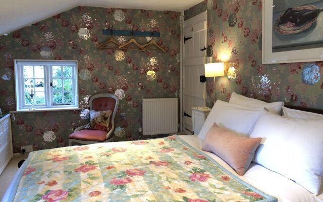Crown House Bed & Breakfast