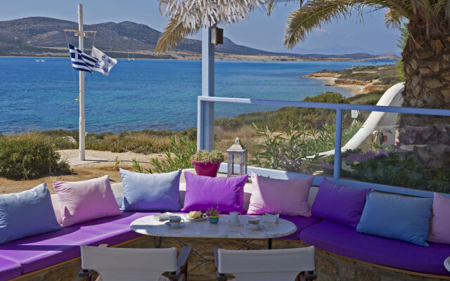 Blue Dolphin Antiparos Villas and Suites