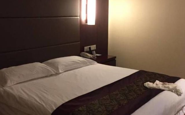 Xinyi Holiday Hotel