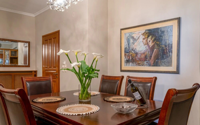 Laurel Heights Apartment