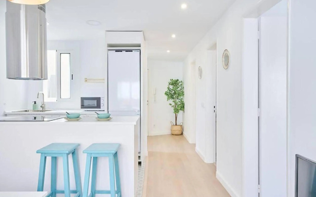 Lovely 2 bedroom apartment with terrace