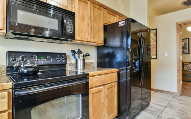 Cottonwoods 469