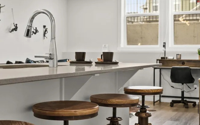 New Apartments in Cranston by GLOBALSTAY