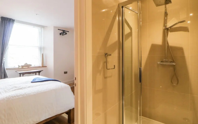 Apartment 4 10 Somers Court