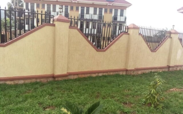 Golden View Hotel Ibanda