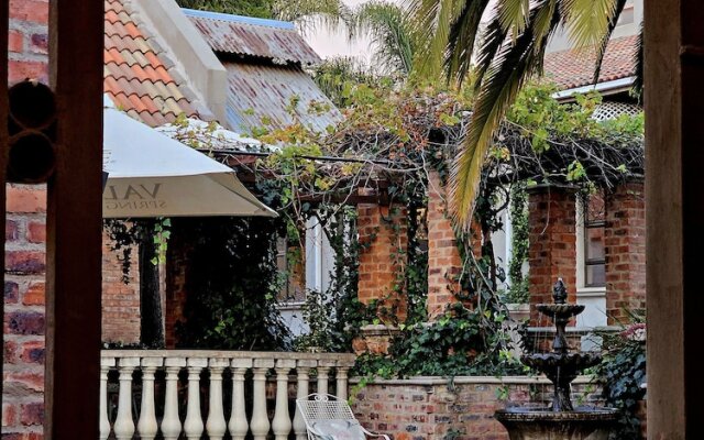 Maison de Leo Luxury Guesthouse