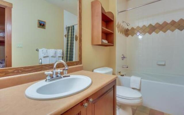 Powderhorn Lodge 107: Columbine Suite