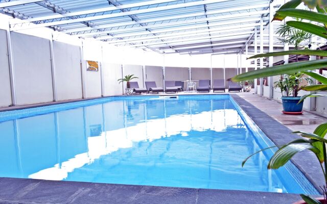 Grand Elite Hotel