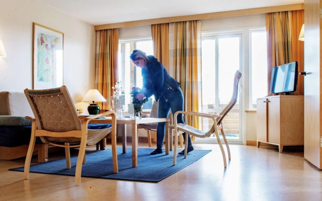 8 Person Holiday Home in HOK