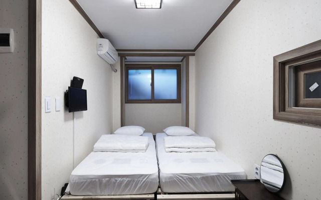 Seoul Station Pencil Hostel