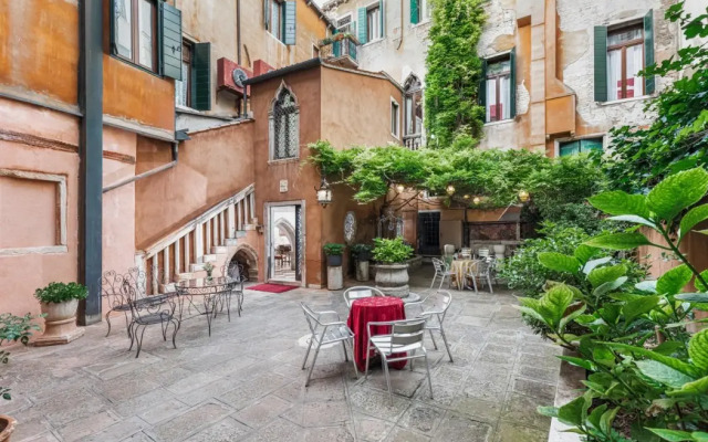 San Moisè Hotel