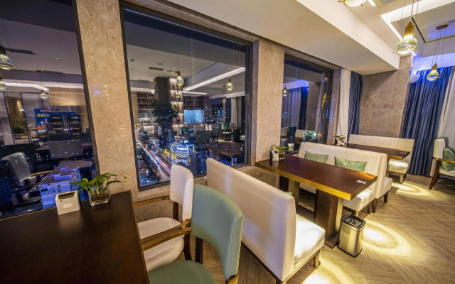 Lanhai Longyue Hotel