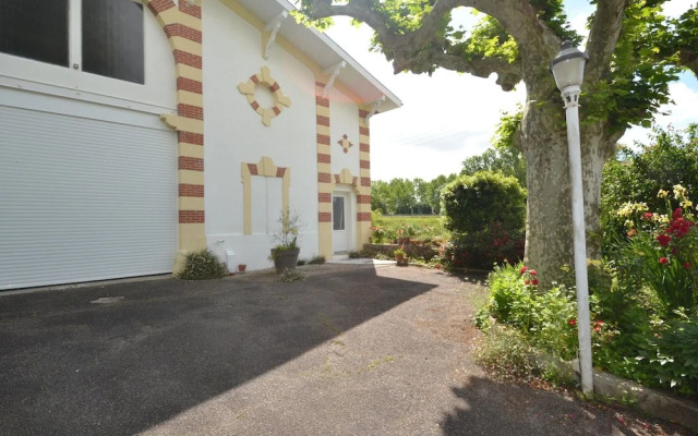 Camiran Escape: Wine & Calm