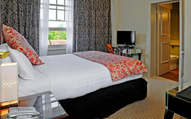 The Crown Manor House Hotel