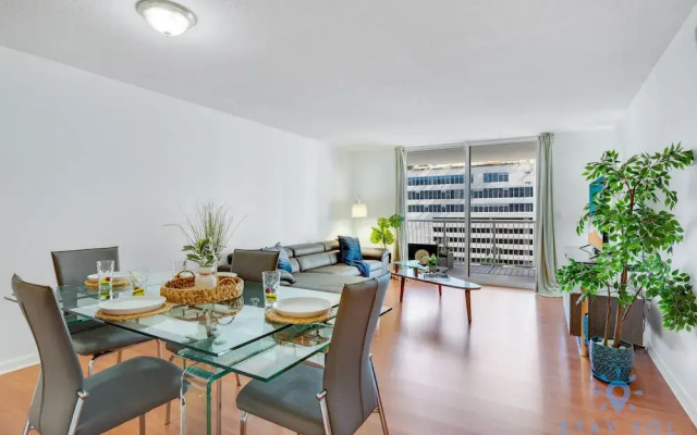 Beautiful 1 BR Apartment With Modern Amenities