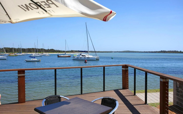 Comfort Resort Waters Edge