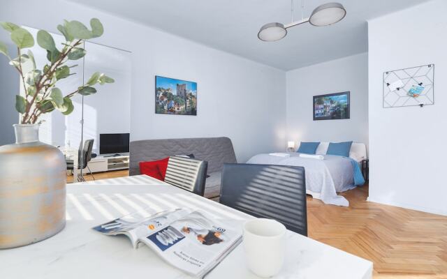 Apartment Mogilska Krakow by Renters