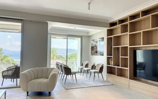 Apartment With Sea View Terrace