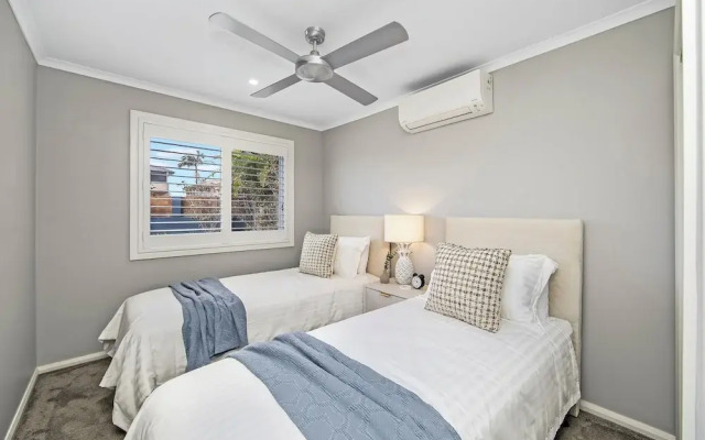 Shelly Beach Serenity