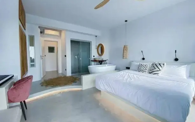 Villa Oggi With Jacuzzi and Pool