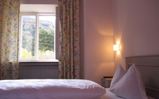 Hotel Schuster