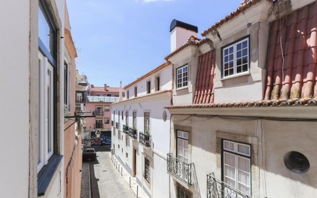 Bairro Alto Bright by Homing