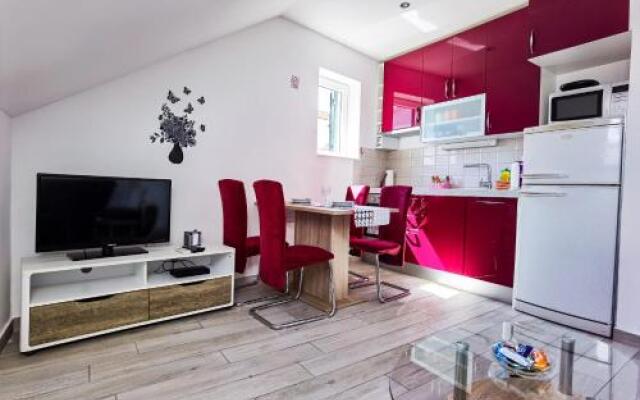 Stone House Varos Apartments