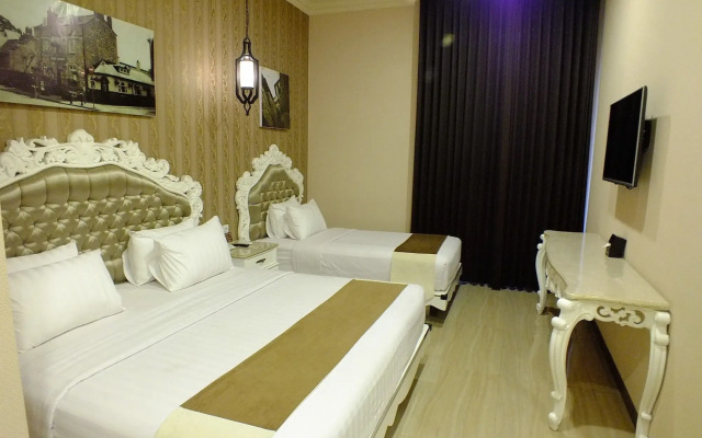 Apple Green Hotel