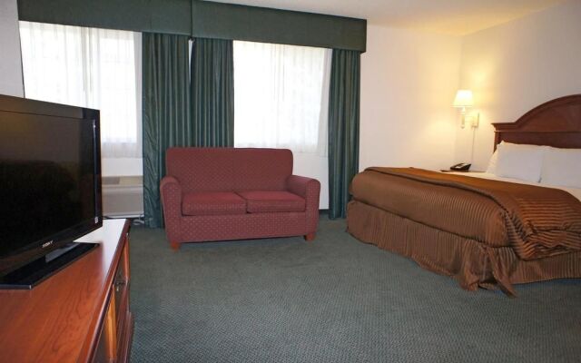 La Quinta Inn & Suites Westminster Promenade