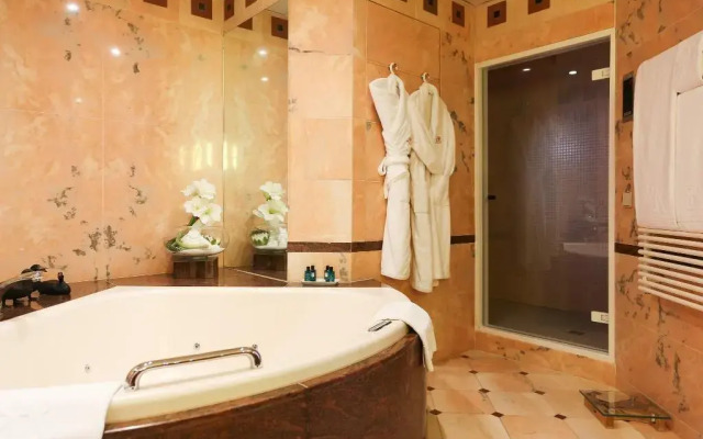 Le Royal Hotels & Resorts