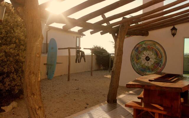 Almagreira Surf Hostel