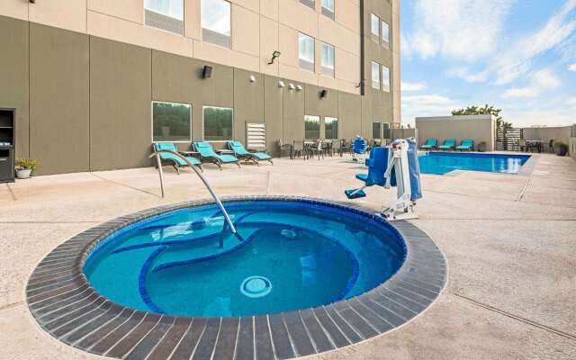 La Quinta Inn & Suites by Wyndham McAllen La Plaza Mall