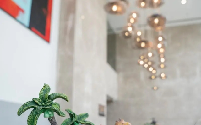 AR Suites KLJ Square